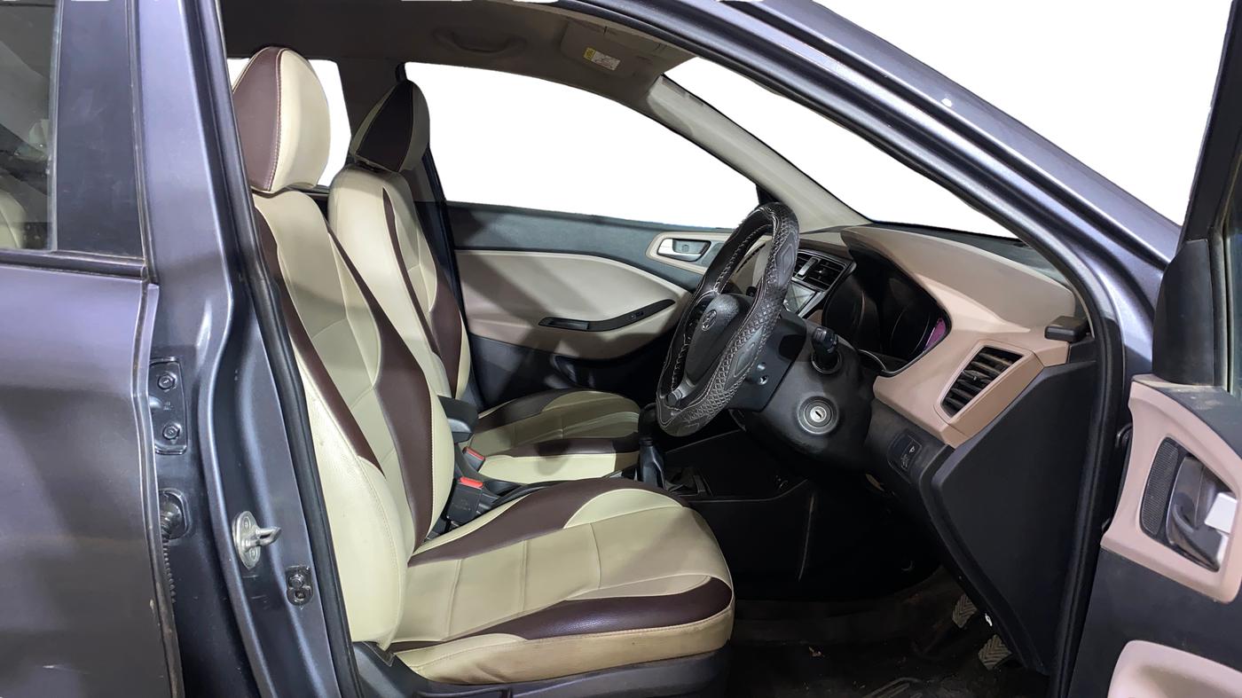 2019 Hyundai Elite i20 MAGNA PLUS 1.2, Petrol, Manual, 27,829 km, Right Side Front Door Cabin