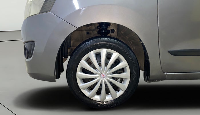 2014 Maruti Wagon R 1.0 VXI, Petrol, Manual, 68,249 km, Left Front Wheel