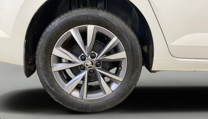 2022 Skoda SLAVIA STYLE 1.0L TSI MT, Petrol, Manual, 58,076 km, Right Rear Wheel