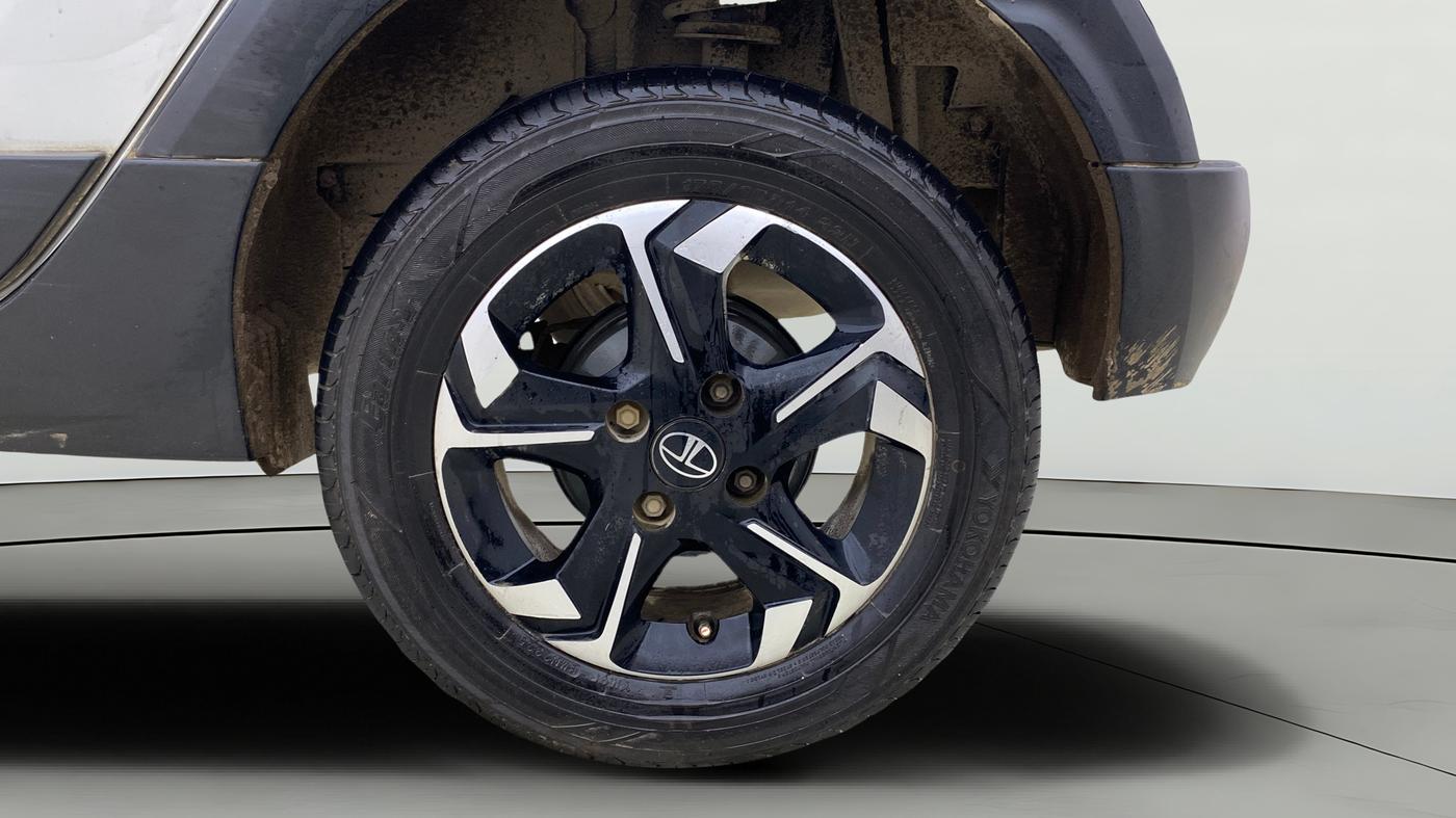2018 Tata TIAGO NRG PETROL, Petrol, Manual, 86,702 km, Left Rear Wheel