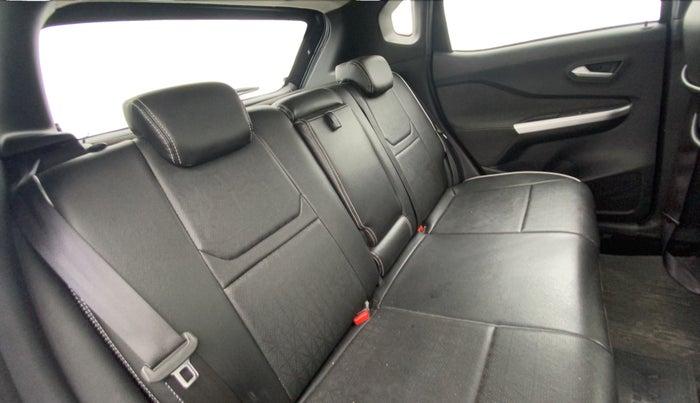 2021 Nissan MAGNITE XV PREMIUM TURBO (O) CVT, Petrol, Automatic, 27,635 km, Right Side Rear Door Cabin