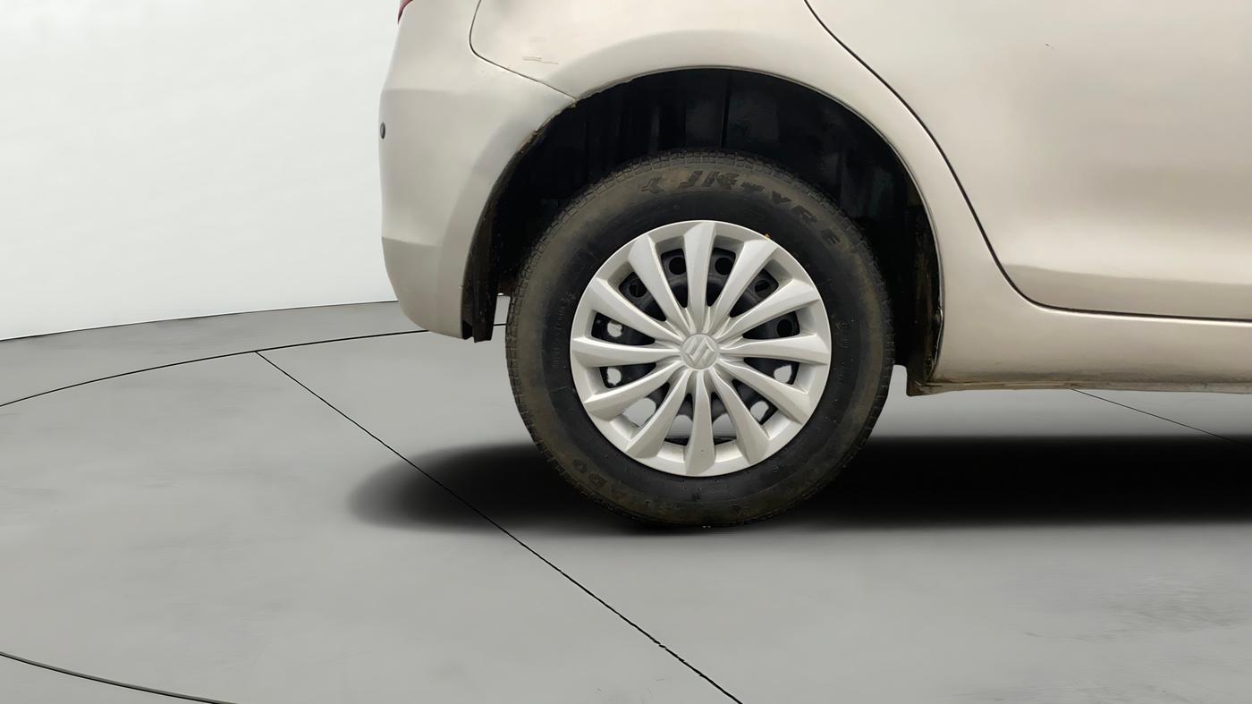2016 Maruti Swift VXI, Petrol, Manual, 48,868 km, Right Rear Wheel