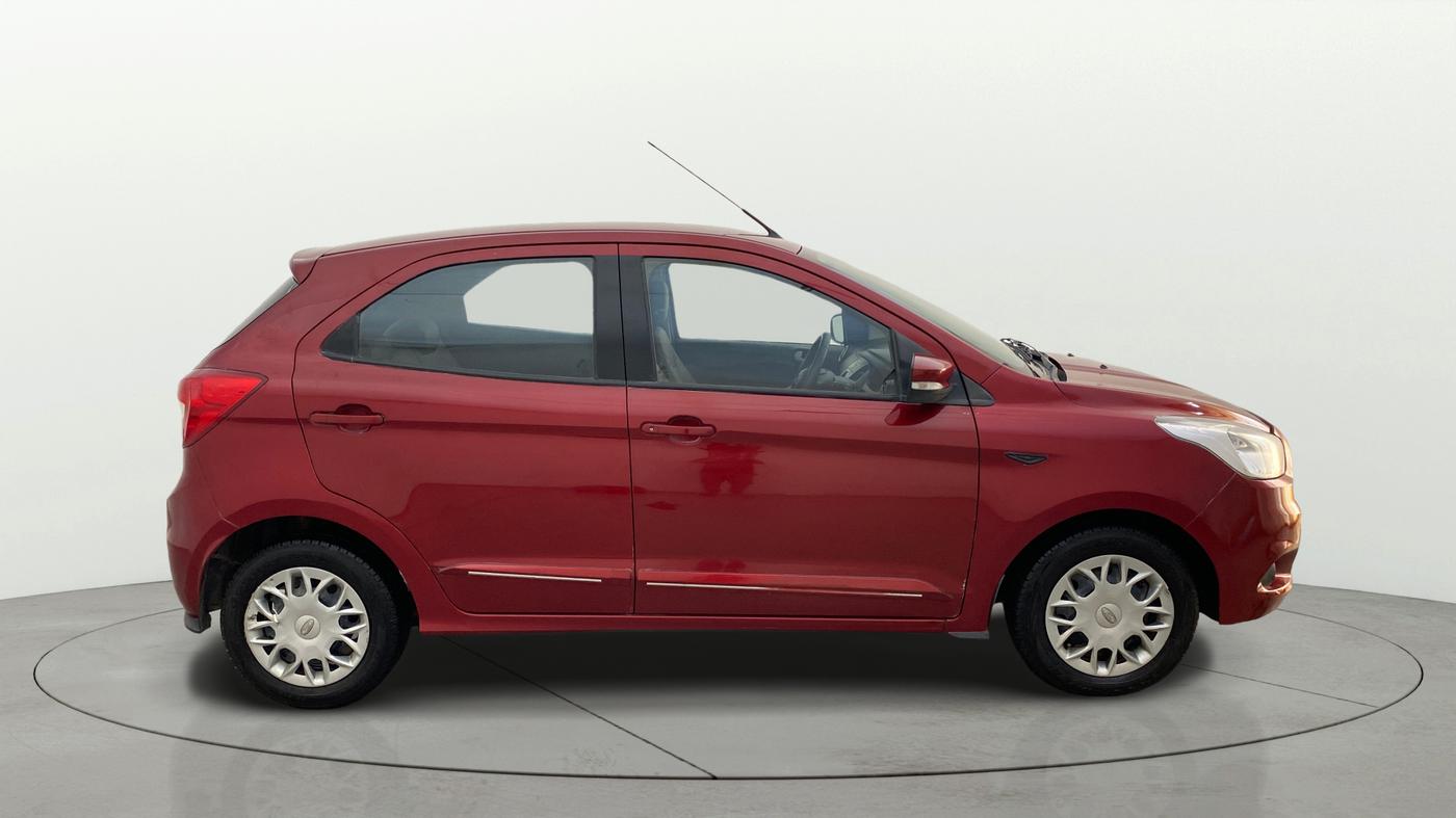 2017 Ford New Figo TREND 1.2 PETROL, Petrol, Manual, 41,939 km, Right Side View
