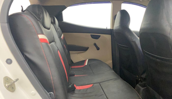 2014 Hyundai Eon 1.0 MAGNA +, Petrol, Manual, 52,140 km, Right Side Rear Door Cabin