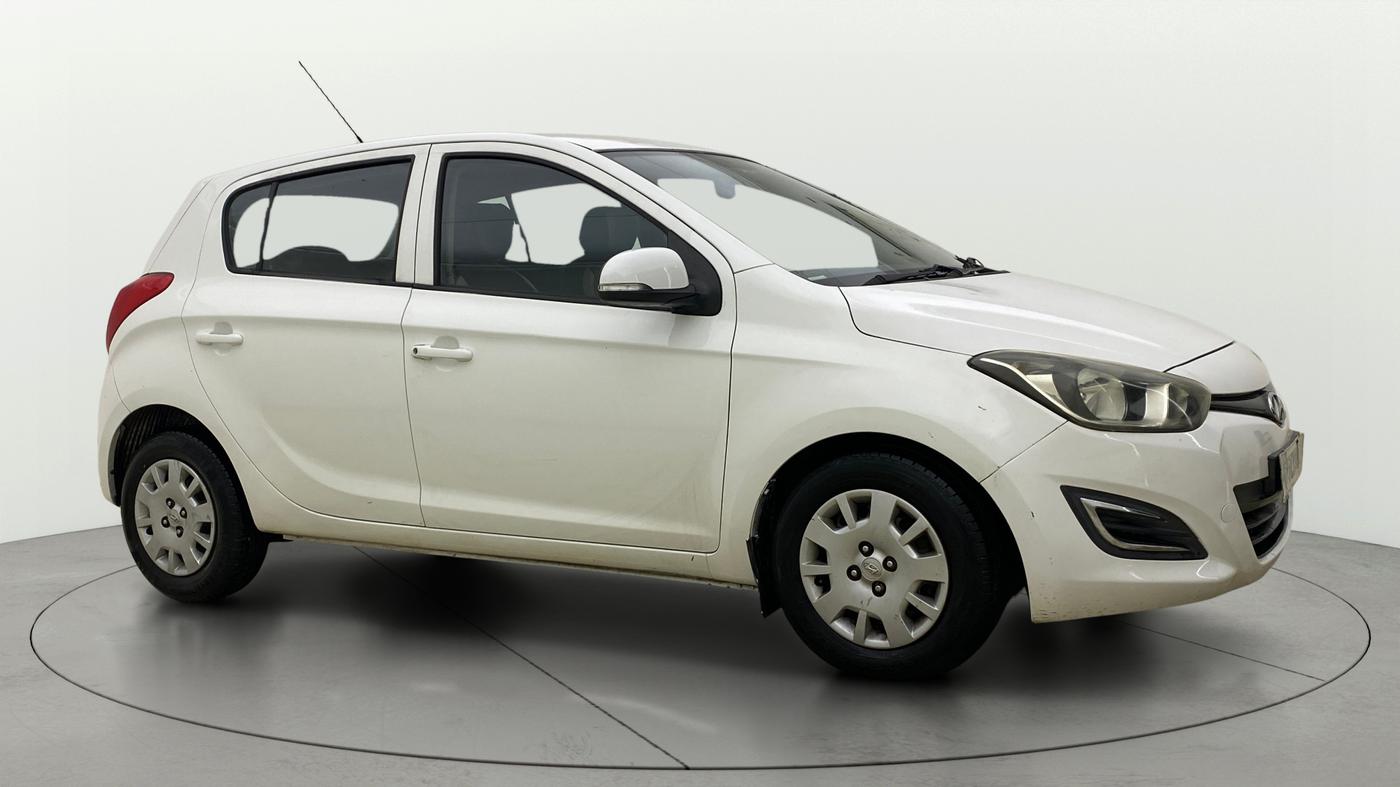 2013 Hyundai i20 MAGNA 1.4 CRDI, Diesel, Manual, 1,44,777 km, Right Front Diagonal