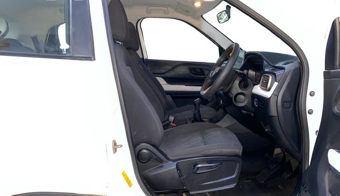 2023 Tata PUNCH ACCOMPLISHED MT, Petrol, Manual, 44,208 km, Right Side Front Door Cabin