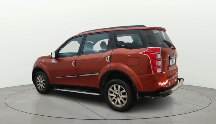 2017 Mahindra XUV500 W9, Diesel, Manual, 1,40,263 km, Left Back Diagonal