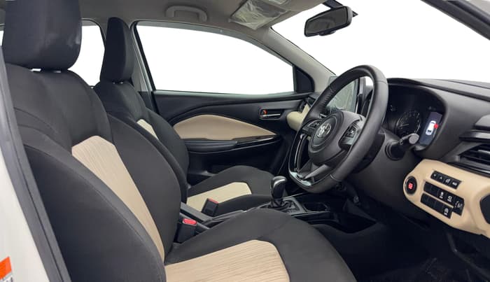 2022 Toyota Glanza V AMT, Petrol, Automatic, 41,044 km, Right Side Front Door Cabin