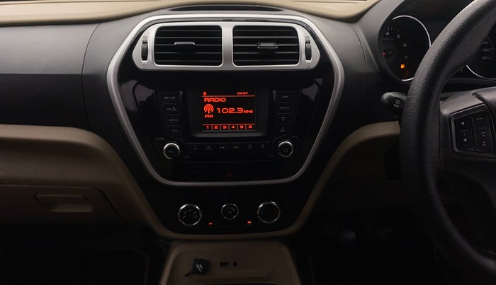 2016 Mahindra TUV300 T8, Diesel, Manual, 1,05,275 km, Air Conditioner