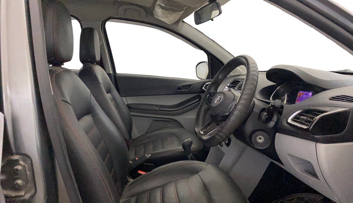 2023 Tata Tiago XT (O) PETROL, Petrol, Manual, 53,811 km, Right Side Front Door Cabin