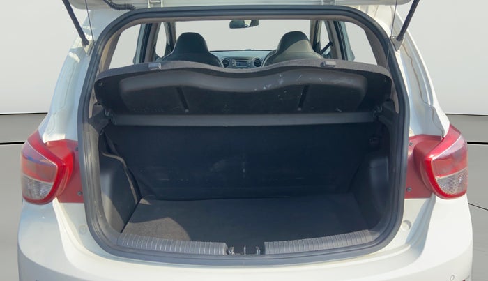 2016 Hyundai Grand i10 SPORTZ 1.2 KAPPA VTVT, Petrol, Manual, 51,857 km, Boot Open Zoomed View