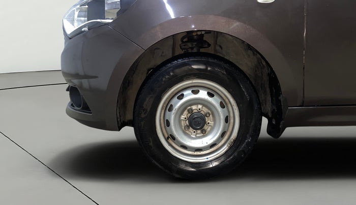 2018 Tata Tiago XE PETROL, Petrol, Manual, 65,966 km, Left Front Wheel