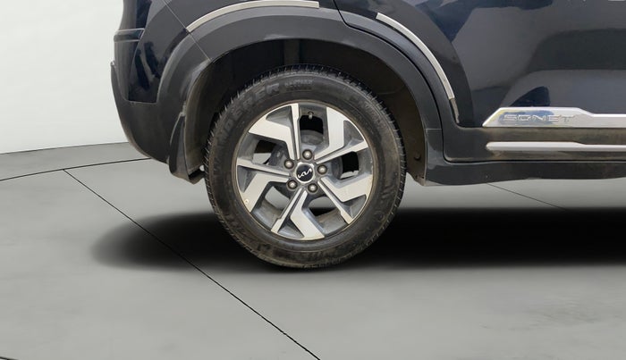 2021 KIA SONET HTX 1.0 IMT, Petrol, Manual, 21,463 km, Right Rear Wheel