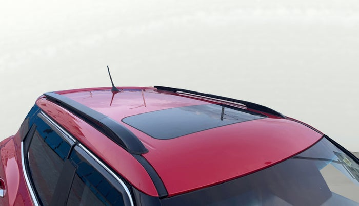 2024 Mahindra XUV300 W8 (O) 1.2 PETROL AMT, Petrol, Automatic, 20,797 km, Roof