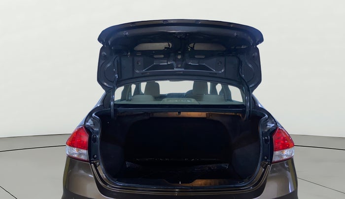 2017 Maruti Ciaz VXI+, Petrol, Manual, 33,005 km, Boot Door Open