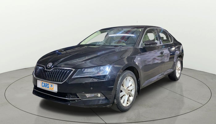 2016 Skoda Superb L&K 1.8 TSI AT, Petrol, Automatic, 28,278 km, Left Front Diagonal