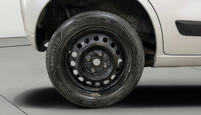 2017 Maruti Wagon R 1.0 VXI, Petrol, Manual, 97,744 km, Right Rear Wheel