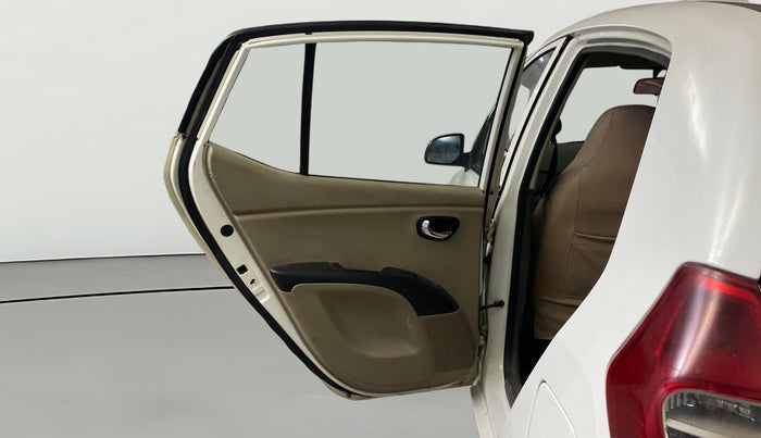 2016 Hyundai i10 SPORTZ 1.1, CNG, Manual, 64,201 km, LHS Rear Door