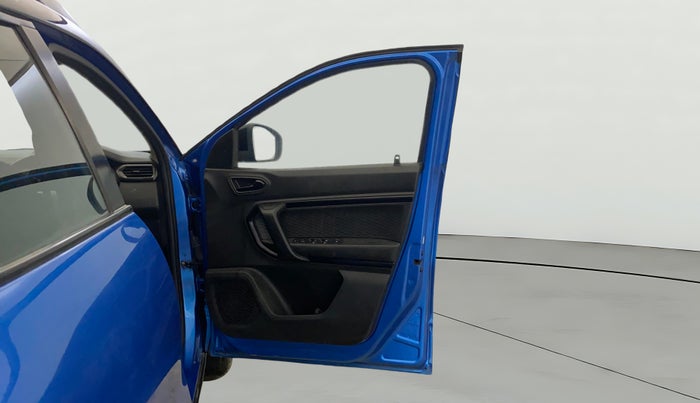 2022 Renault Kiger RXZ AMT DUAL TONE, Petrol, Automatic, 1,07,384 km, RHS Front Door