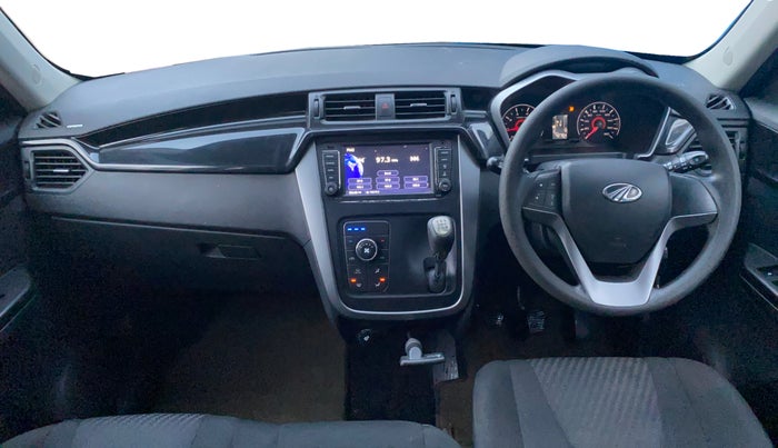 2018 Mahindra KUV 100 NXT K8 P 6 STR DUAL TONE, Petrol, Manual, 42,754 km, Dashboard
