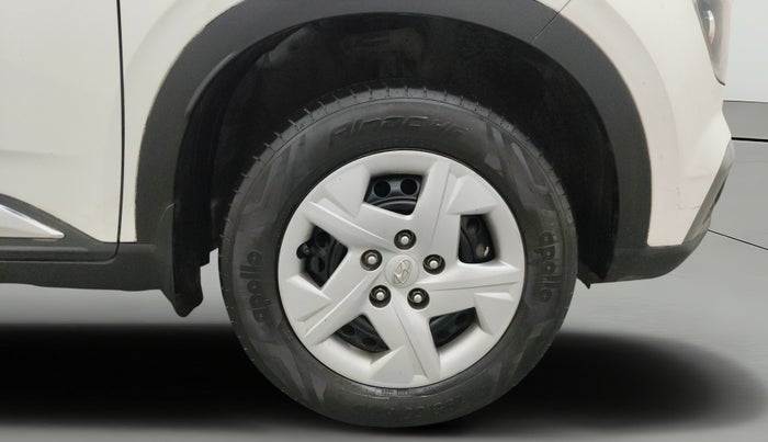 2022 Hyundai VENUE S+ 1.2, Petrol, Manual, 38,396 km, Right Front Wheel