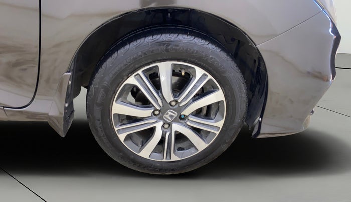 2018 Honda City 1.5L I-VTEC V MT, Petrol, Manual, 1,43,826 km, Right Front Wheel