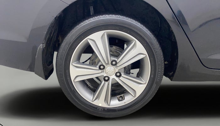 2017 Hyundai Verna 1.6 VTVT SX, Petrol, Manual, 79,333 km, Right Rear Wheel