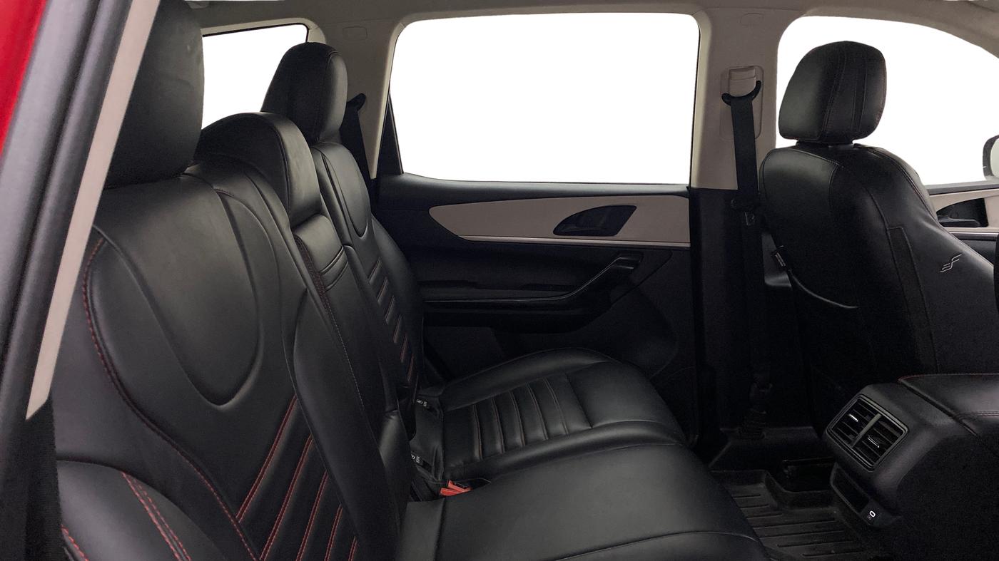2022 Mahindra XUV700 AX 5 D MT 7 STR, Diesel, Manual, 59,691 km, Right Side Rear Door Cabin