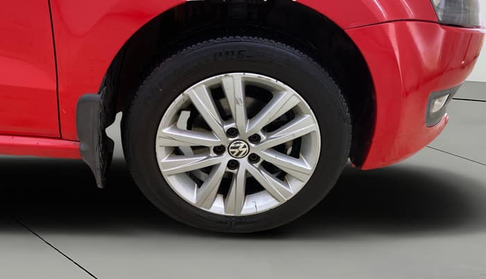 2014 Volkswagen Polo HIGHLINE DIESEL, Diesel, Manual, 66,378 km, Right Front Wheel
