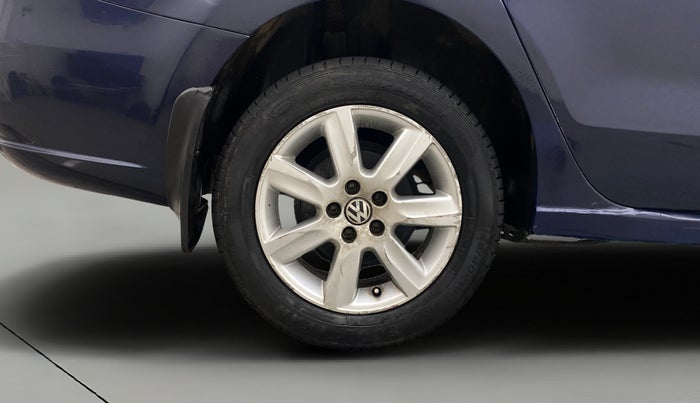 2014 Volkswagen Vento COMFORTLINE TSI AT PETROL, Petrol, Automatic, 87,261 km, Right Rear Wheel