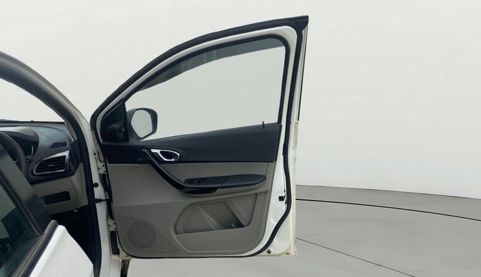 2018 Tata Tiago XZ PETROL, Petrol, Manual, 60,230 km, RHS Front Door