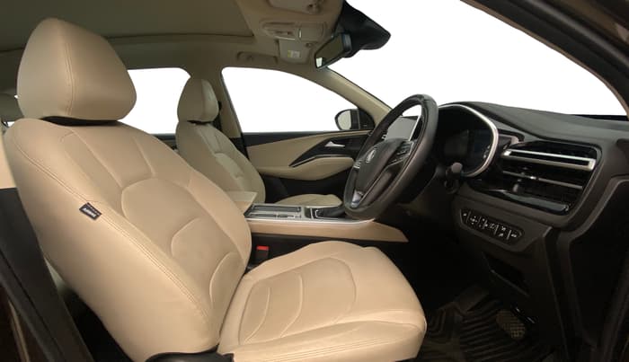 2024 MG HECTOR SAVVY PRO 1.5 TURBO CVT PETROL, Petrol, Automatic, 15,620 km, Right Side Front Door Cabin