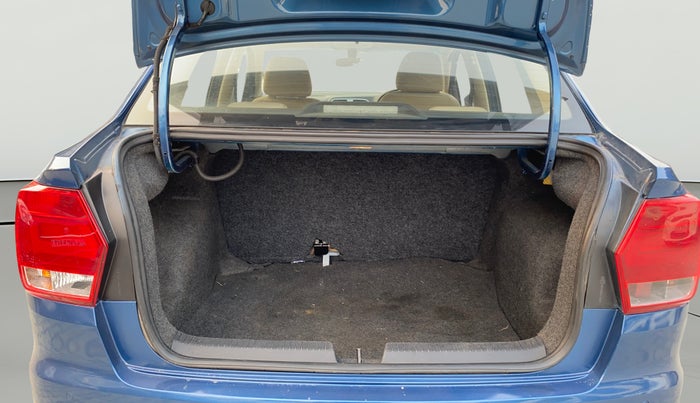 2016 Volkswagen Ameo HIGHLINE1.2L, Petrol, Manual, 81,347 km, Boot Open Zoomed View