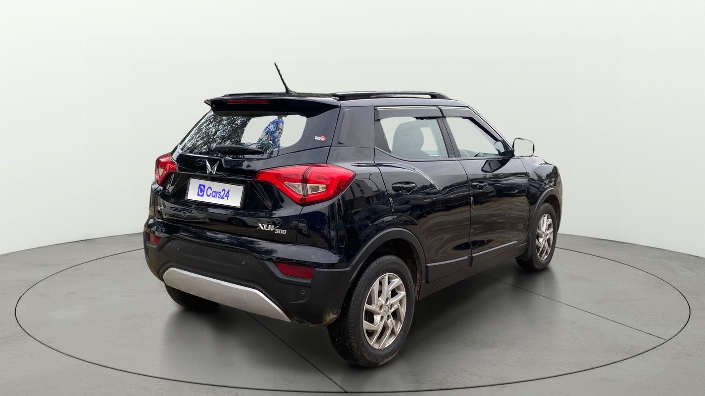 2023 Mahindra XUV300 W8 1.5 DIESEL, Diesel, Manual, 98,390 km, Right Back Diagonal