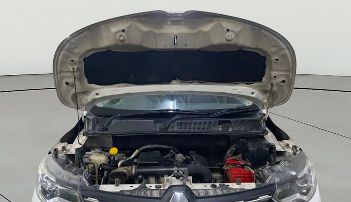 2020 Renault TRIBER RXT AMT, Petrol, Automatic, 50,642 km, Open Bonet