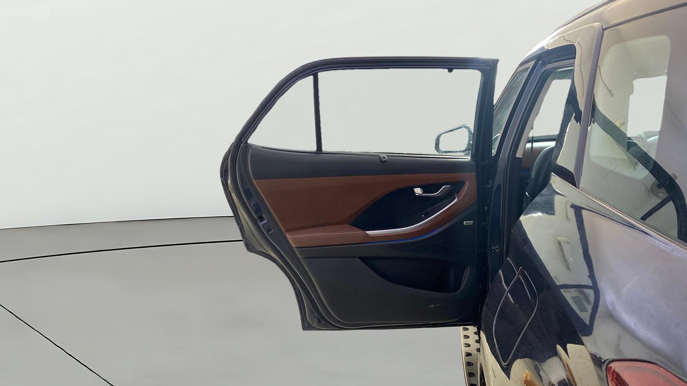 2022 Hyundai ALCAZAR 1.5 SIGNATURE (O) AT 6STR, Diesel, Automatic, 30,479 km, LHS Rear Door