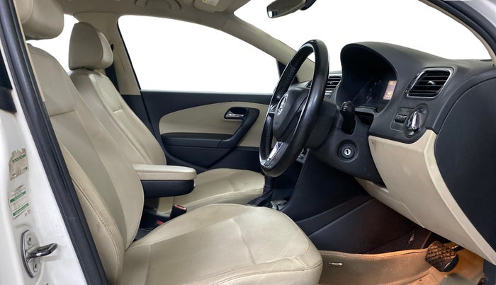 2018 Skoda Rapid STYLE 1.6 MPI AT, Petrol, Automatic, 68,232 km, Right Side Front Door Cabin