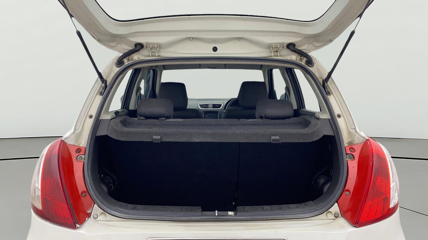2015 Maruti Swift VXI, Petrol, Manual, 46,984 km, Boot Open Zoomed View