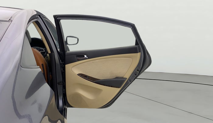 2013 Hyundai Verna FLUIDIC 1.6 VTVT SX, Petrol, Manual, 55,937 km, RHS Rear Door