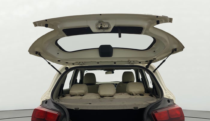 2016 Mahindra Kuv100 K8 5 STR, Petrol, Manual, 24,487 km, Boot Door Open