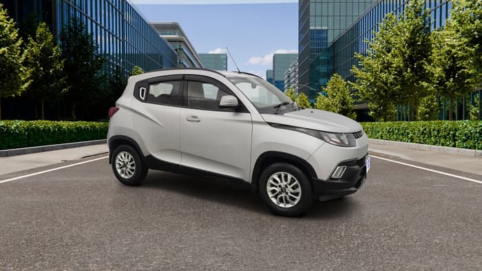 2016 Mahindra Kuv100 K8 D 6 STR, Diesel, Manual, 1,29,481 km, Right Front Diagonal