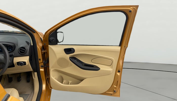 2016 Ford Figo Aspire AMBIENTE 1.2 PETROL, Petrol, Manual, 46,363 km, RHS Front Door