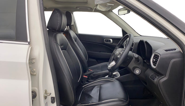 2021 Hyundai VENUE SX 1.0 TURBO, Petrol, Manual, 45,446 km, Right Side Front Door Cabin