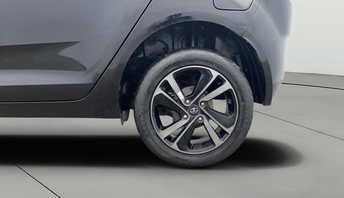 2022 Tata ALTROZ XZ PLUS PETROL DARK EDITION, Petrol, Manual, 33,678 km, Left Rear Wheel