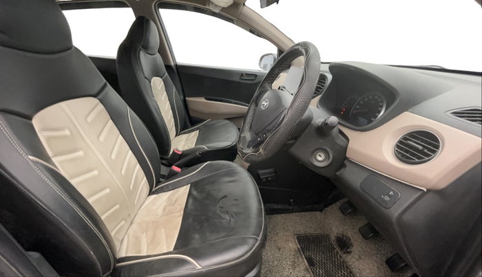 2017 Hyundai Grand i10 MAGNA 1.2 KAPPA VTVT, Petrol, Manual, 26,428 km, Right Side Front Door Cabin