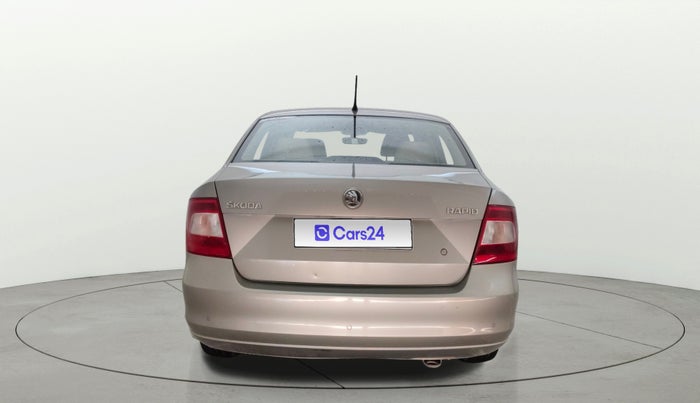 2016 Skoda Rapid 1.5 TDI CR STYLE PLUS AT, Diesel, Automatic, 1,11,375 km, Back/Rear