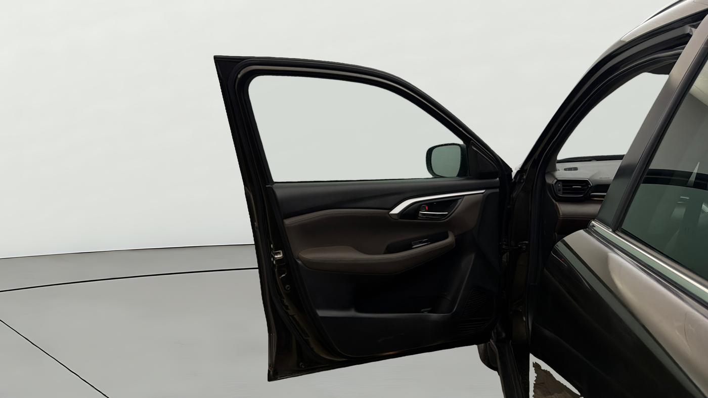 2023 Toyota URBAN CRUISER HYRYDER V HYBRID, Hybrid, Automatic, 58,158 km, LHS Front Door
