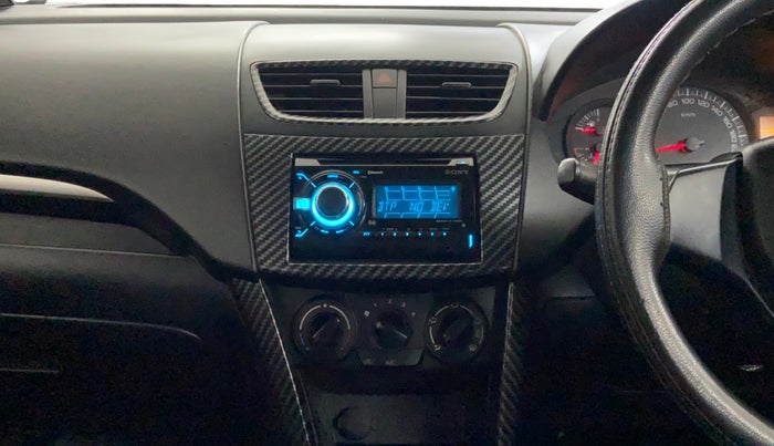 2016 Maruti Swift LXI (O), Petrol, Manual, 60,137 km, Air Conditioner