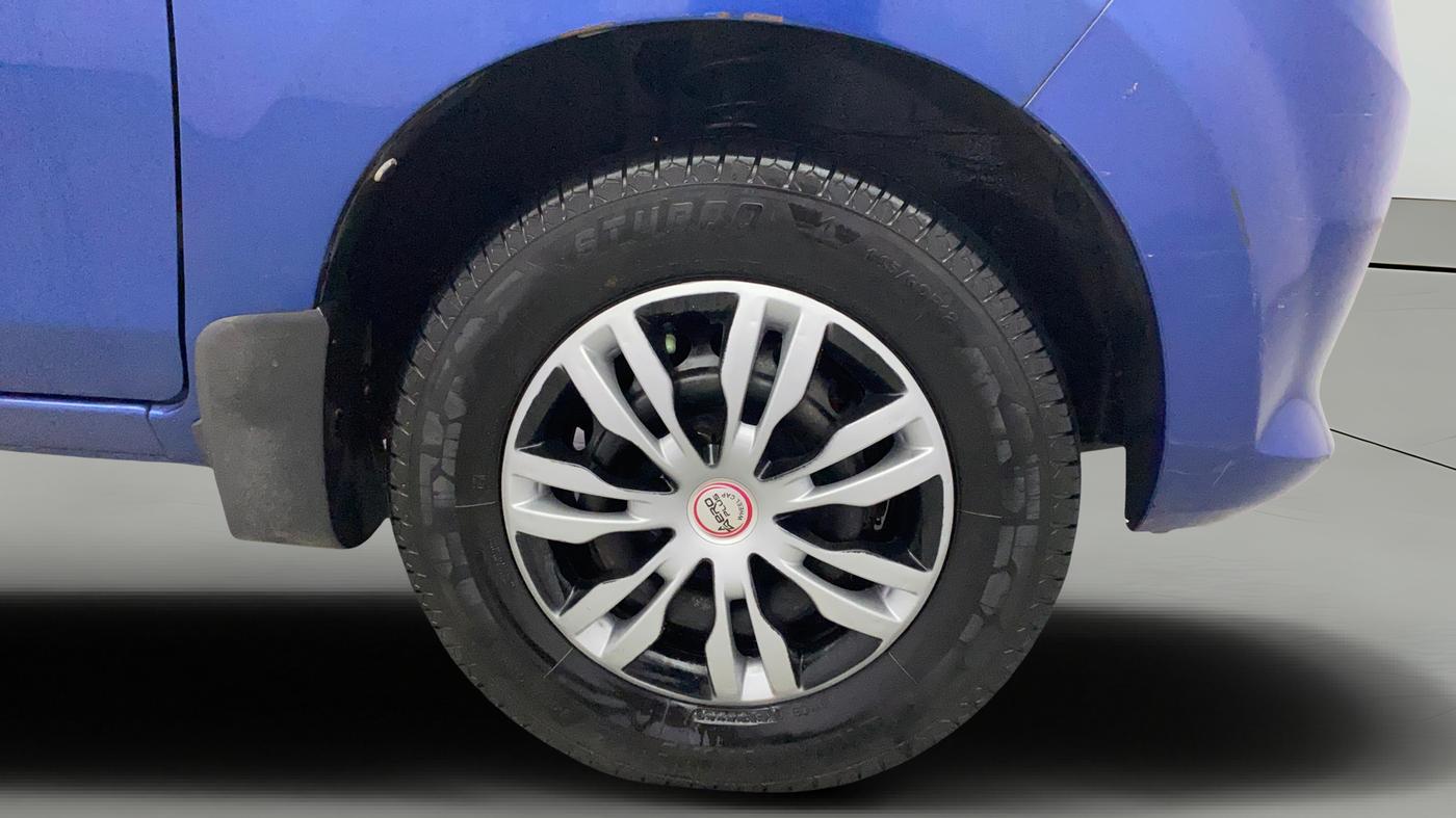 2015 Maruti Alto 800 LXI, Petrol, Manual, 60,265 km, Right Front Wheel