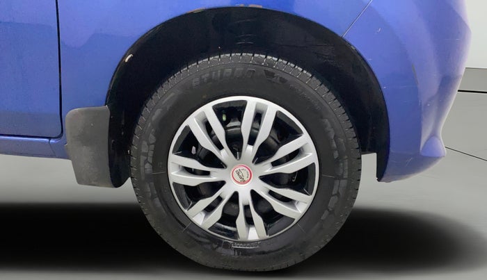 2015 Maruti Alto 800 LXI, Petrol, Manual, 60,265 km, Right Front Wheel